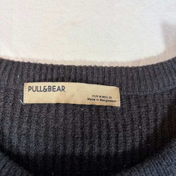Pull & Bear women’s grey crew neck sweater. Rainbow stripe sleeves. Size M. - Picture 4 of 5